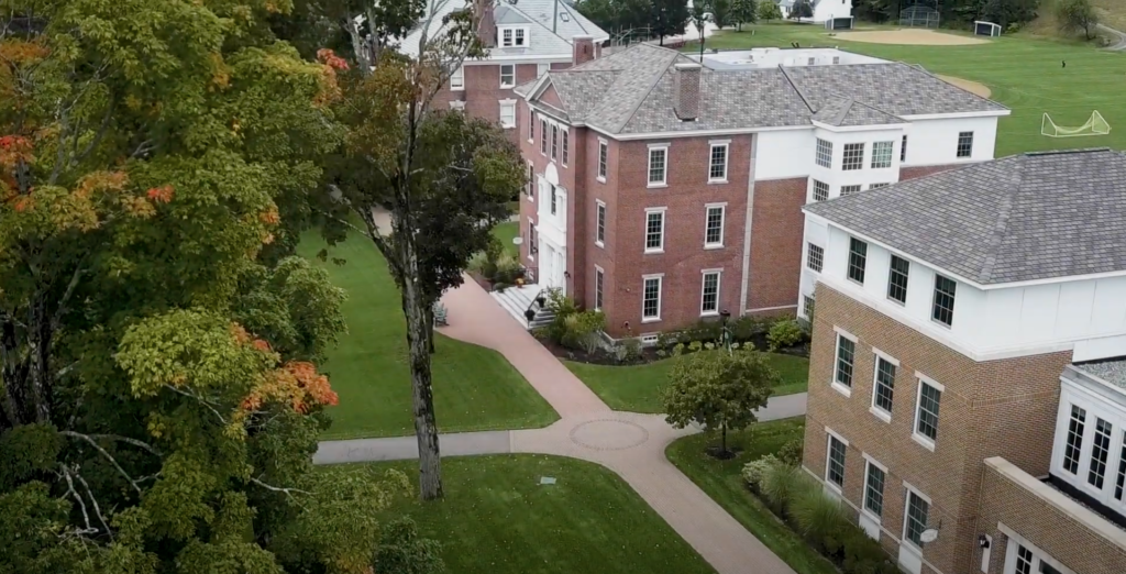 education-stredniskoly-usa-newhamptonschoo-nahledYT