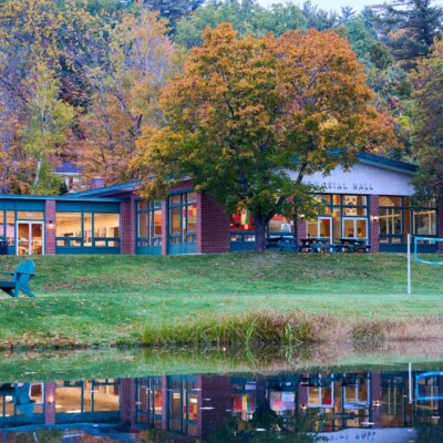 education-stredniskoly-usa-newhamptonschool-kampus