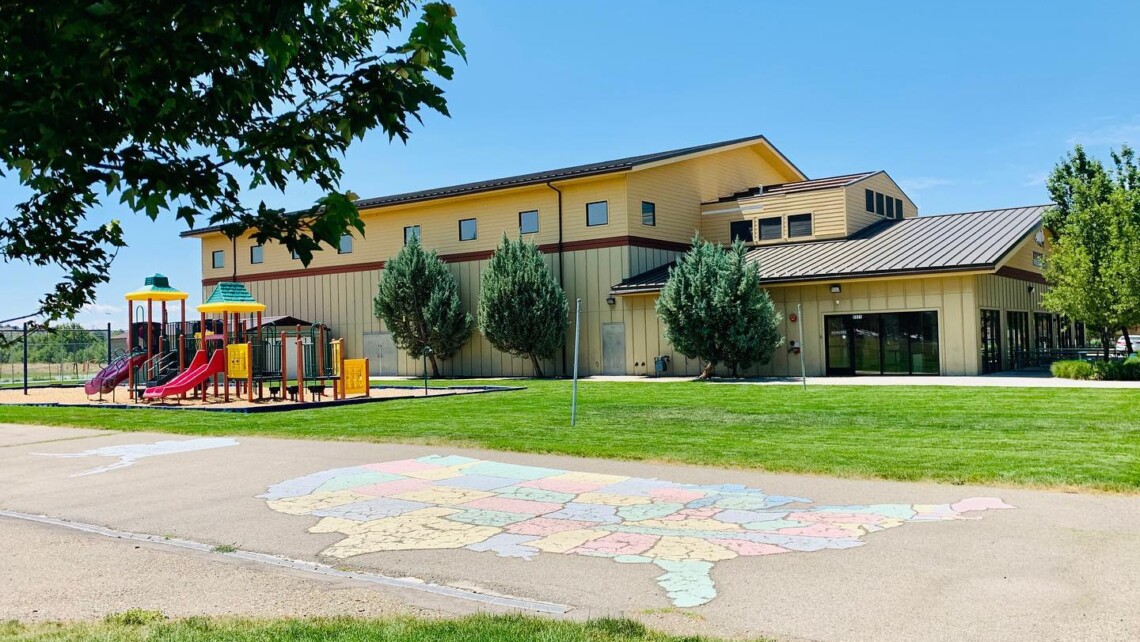 education-stredniskoly-usa-riverstoneinternationalschool-budovaskoly
