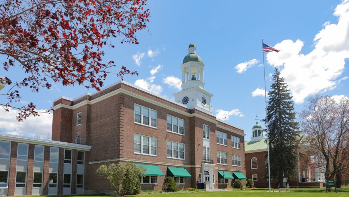education-stredniskoly-usa-stjohnsburyacademy-budova