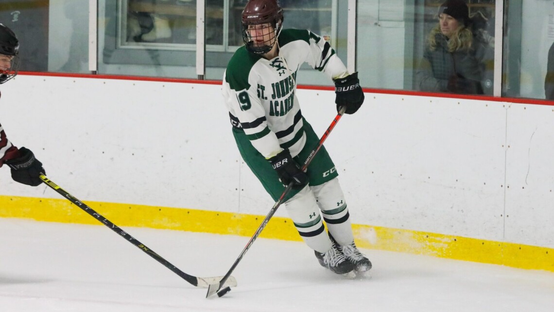 education-stredniskoly-usa-stjohnsburyacademy-sportovec