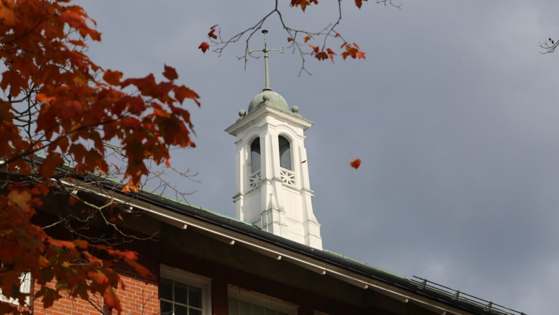 education-stredniskoly-usa-ThorntonAcademy-budovaskoly