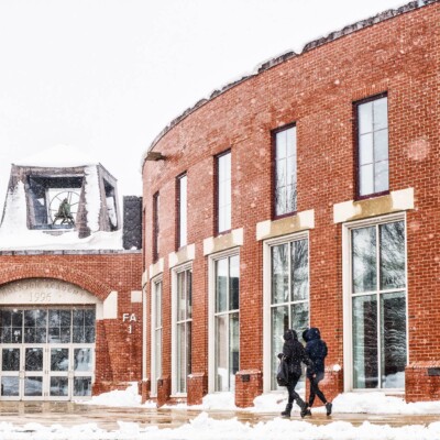education-stredniskoly-usa-ThorntonAcademy-budovaskoly1